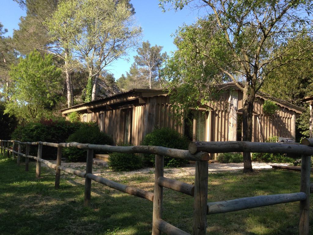 Cabane De La Leque Fontvieille Extérieur photo